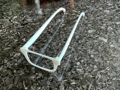 One-eyed glasses