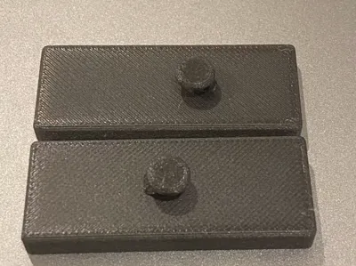 Keyhole Mounting Button