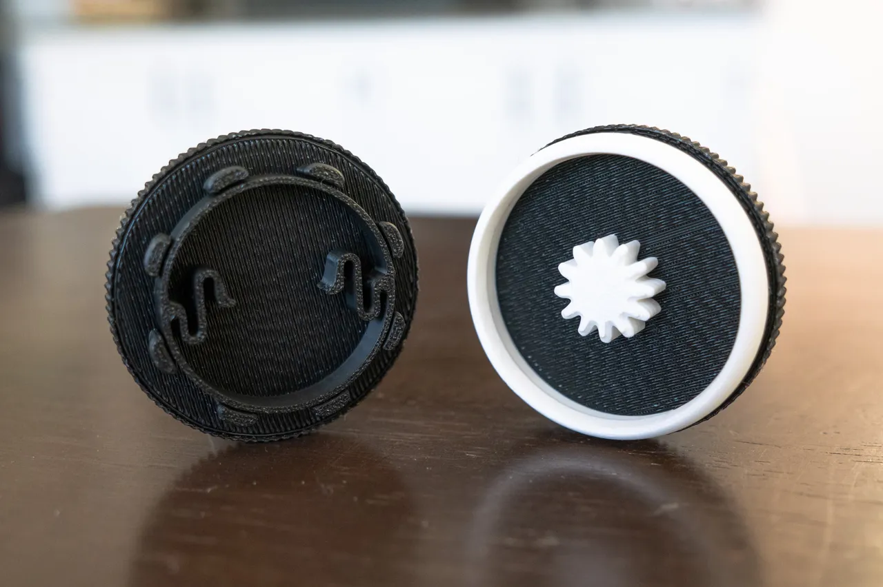Bidirectional Oreo Clicker Precision Snap Assembly view 4