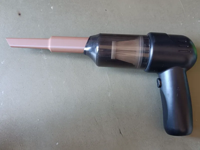 Desk vacuum noozle