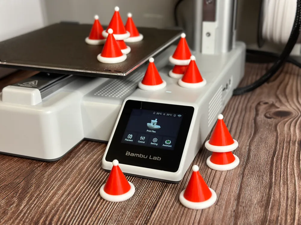 Mini-bonnets de Père Noël superposables adorables par Biochem ...