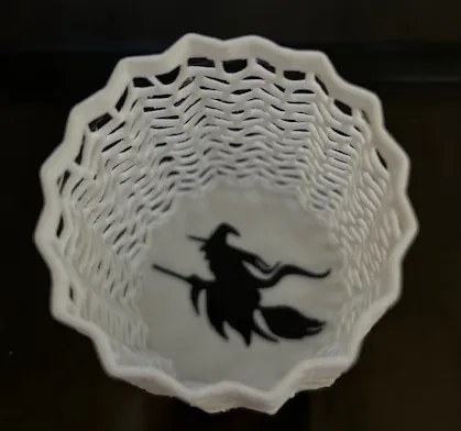 Voronoi Witch Barrel Pencil Vase