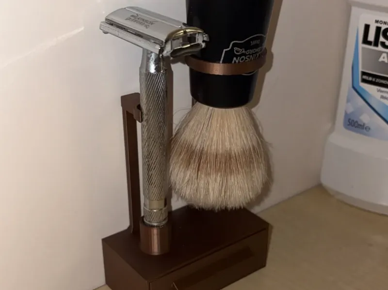 Safety razor stand
