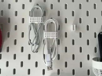 Cable Holder (with Skadis adapter)