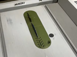 Hikoki C10RJ - zero clearance insert