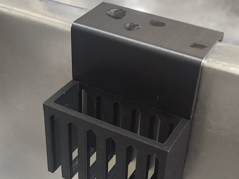Sponge Holder with Drains