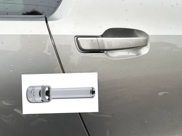 Outil Torx E4 pour poignée de porte BMW i3