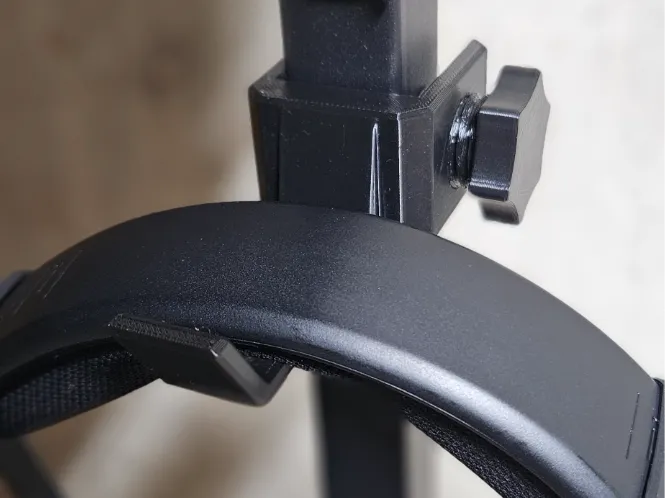 Headphone hanger clamp