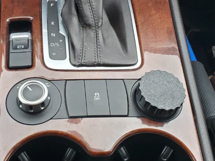 VW Touareg T3, Mini threaded cup.
