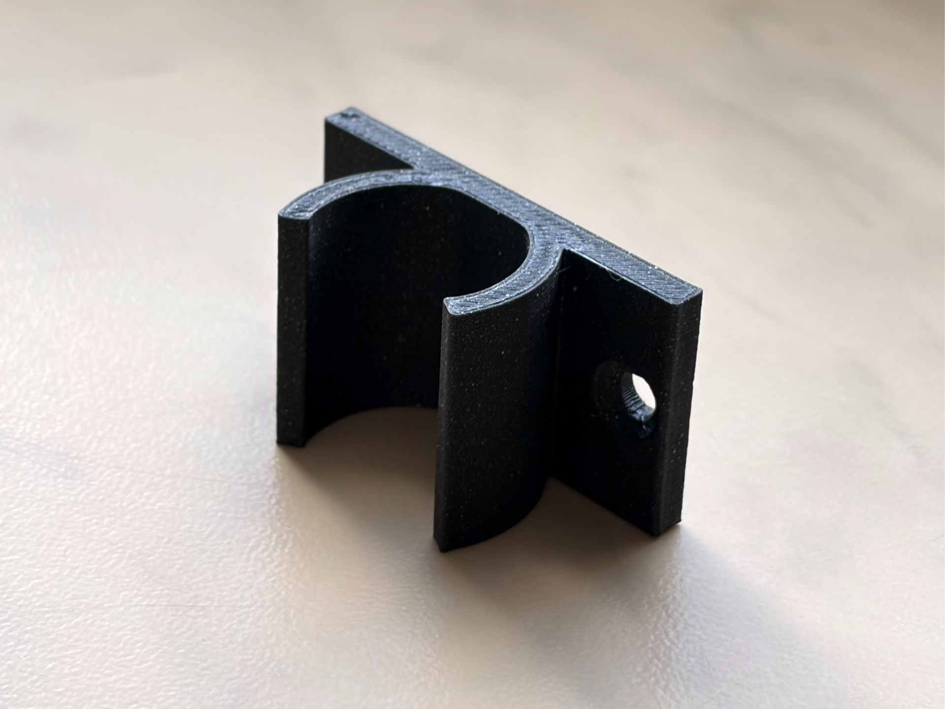 Parametric Wall Clip - Pipes, Cables & Handles
