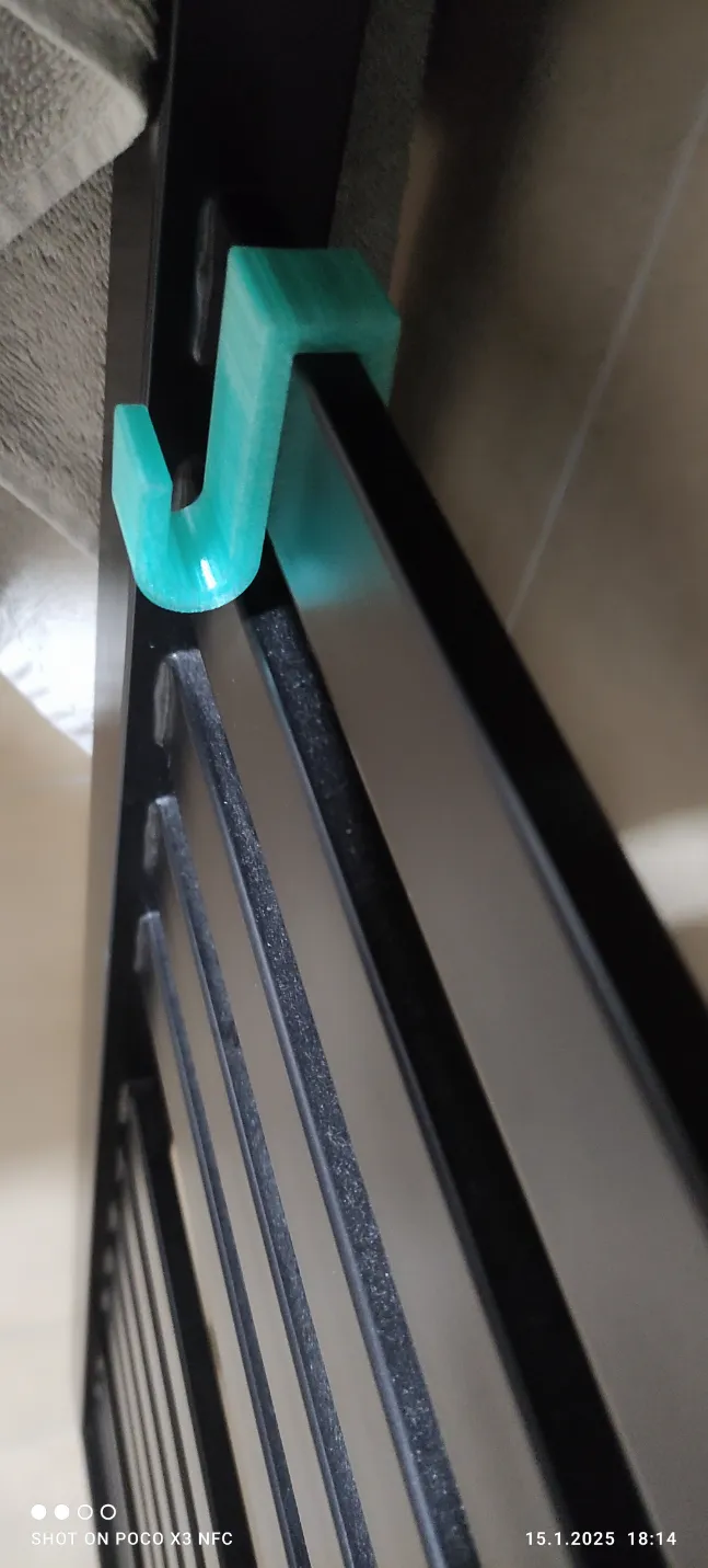 Bathroom radiator hook