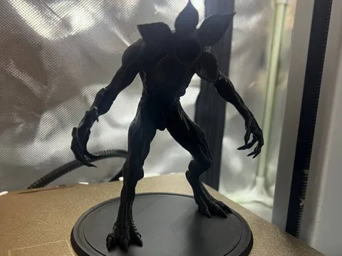 Letrero o emblema decorativo: Demogorgone Stranger Things - Demogorgon 3D Model — referencia de MakerWorld