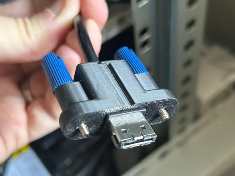 Synology esata lock sleve