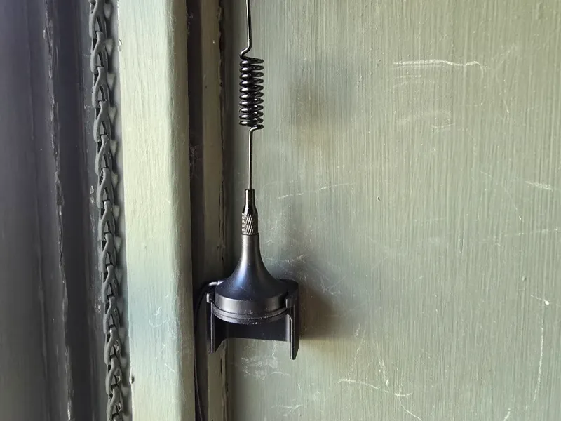 Wall Mount for 915MHz LoRa Antenna