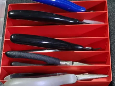 Organisateur pour pinces et cutters