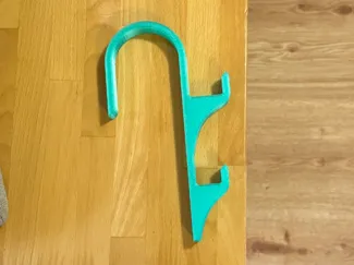 Invidueller Kleider- und Handtuchhalter