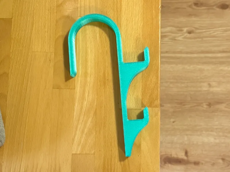 Invidueller Kleider- und Handtuchhalter