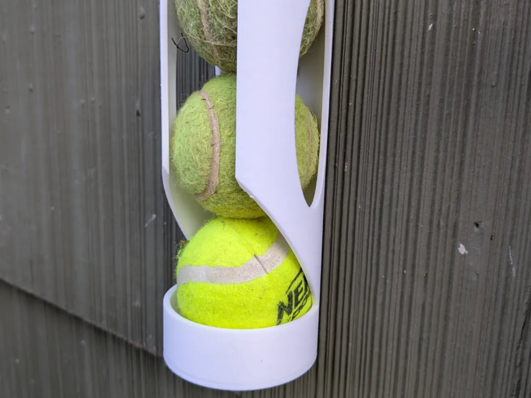 Support mural pour balles de tennis