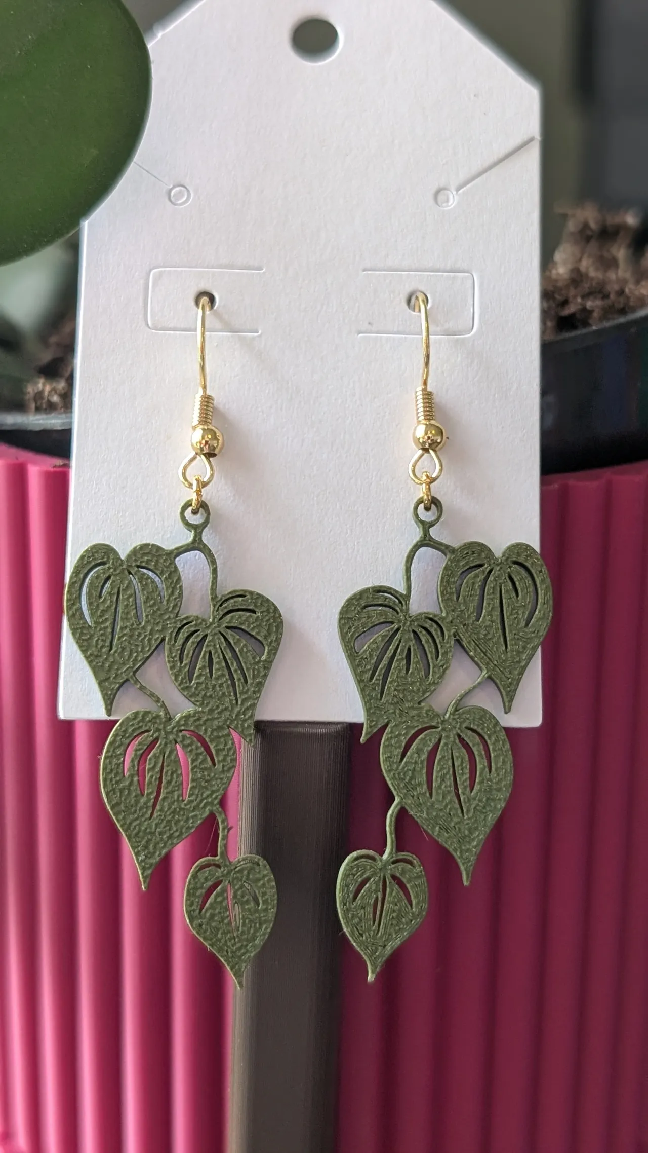 Heartleaf Vine Earrings view 2