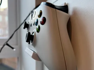 XBox One controller Wall Mount Useful at Gaming