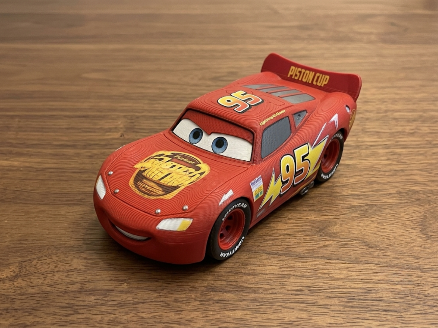 Lightning McQueen Figure | Disney Pixar - 1