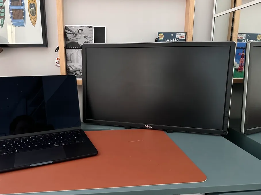 Desktop screen stand - Free 3D Print Model - MakerWorld