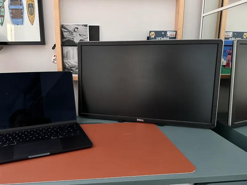 Desktop screen stand