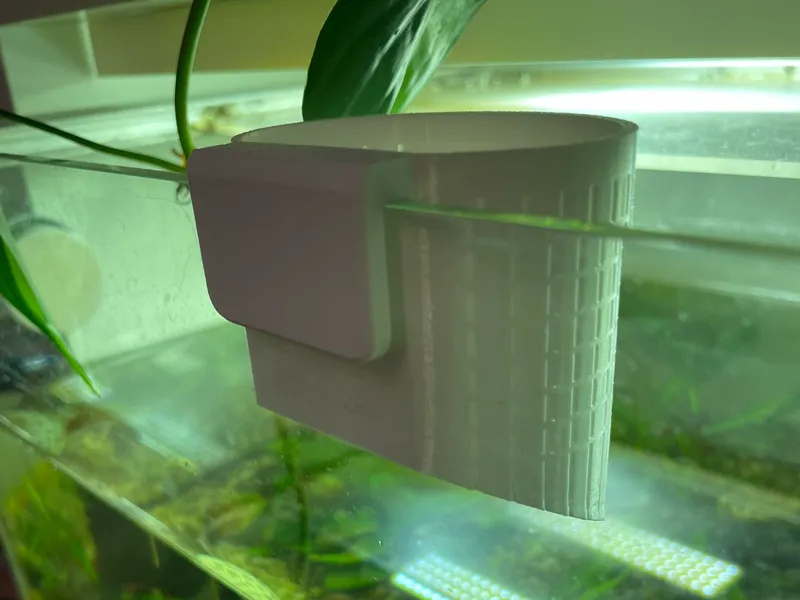Stylish Aquarium Water Change Deflector