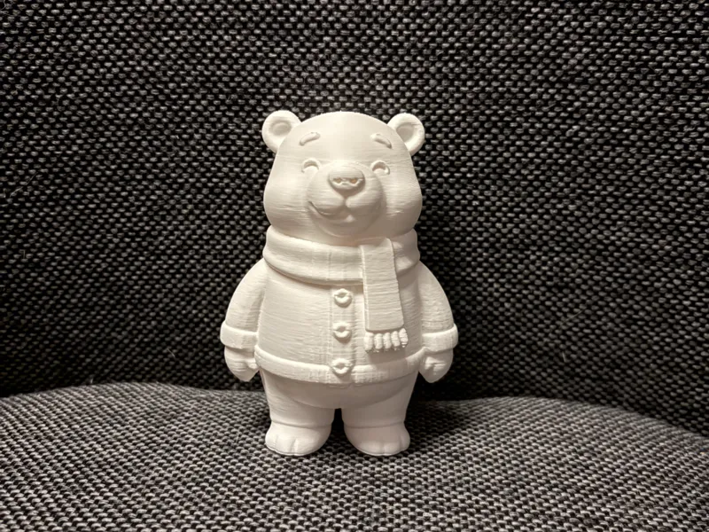 winterlicher Eisbär