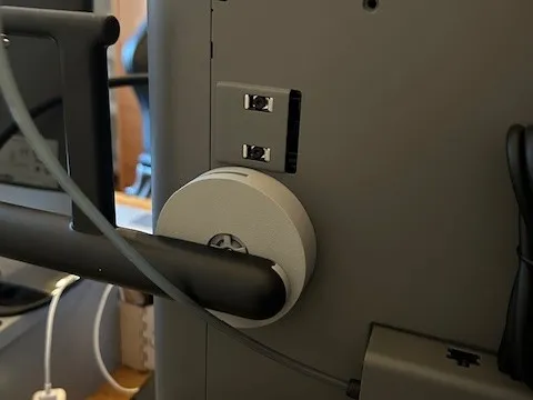 Foldable spool holder