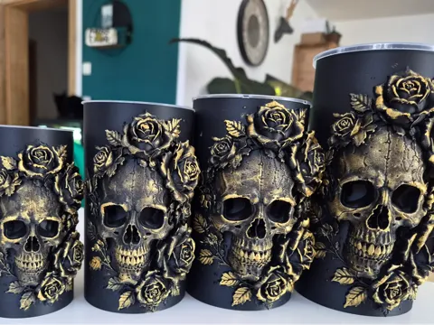 Maceta decorativa: Skullzn'Roses self watering planter — referencia de MakerWorld