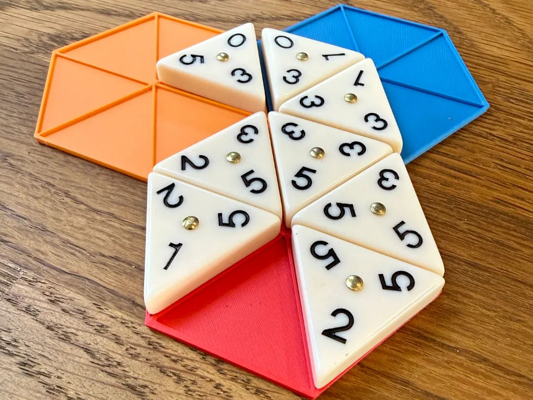 Support pour dominos triangulaires Triominos