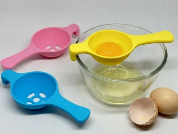 Egg white yolk separator