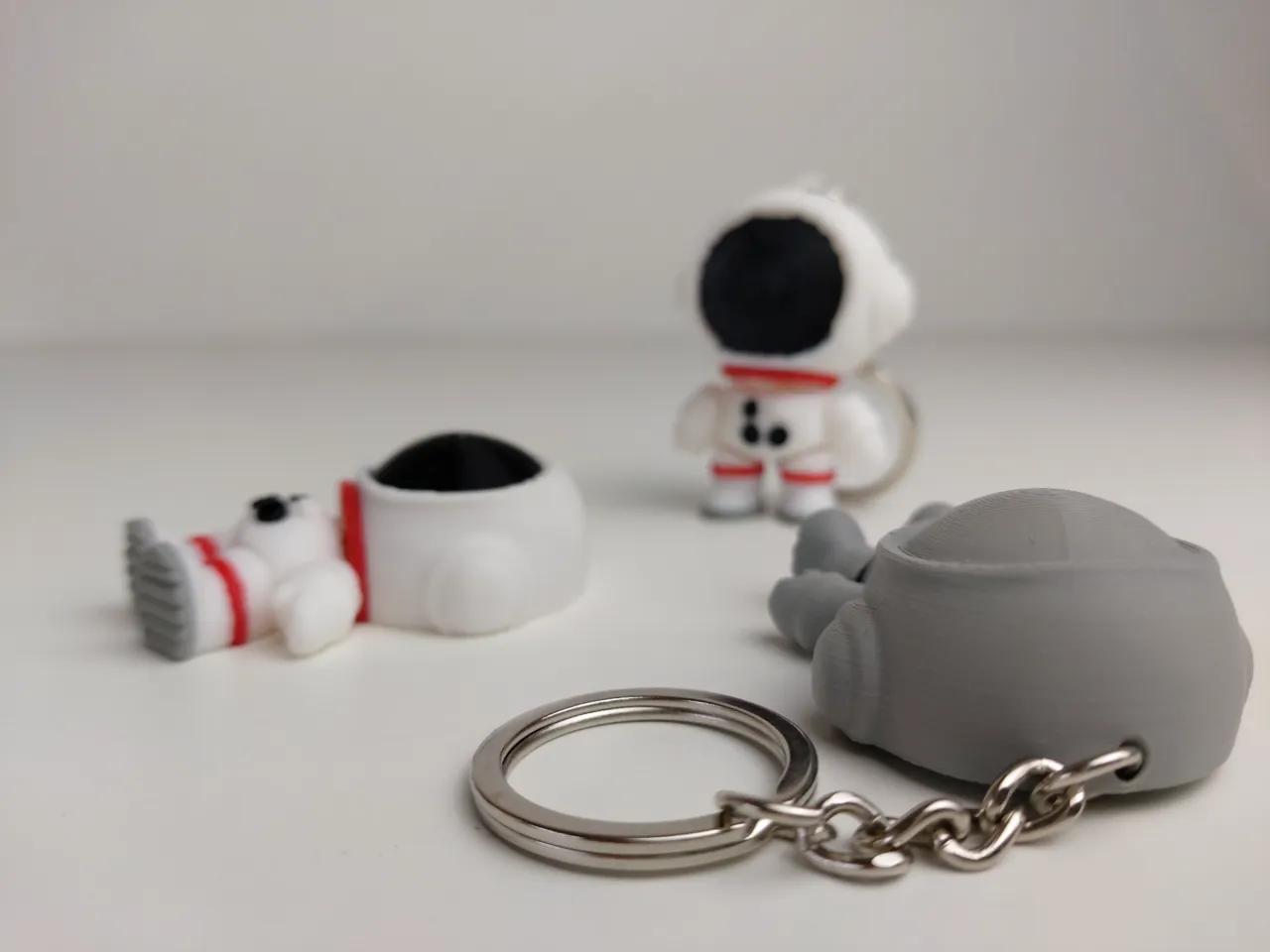Cute Articulated Astronaut I "old" version view 3