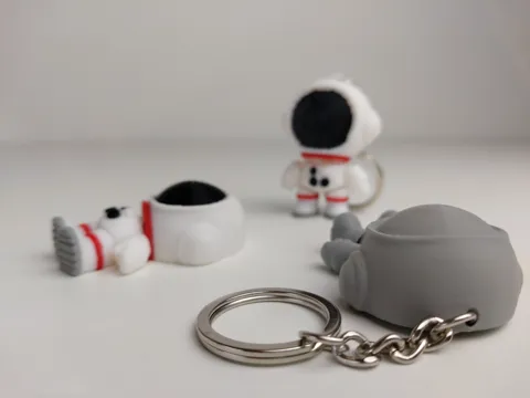 Cute Articulated Astronaut I "old" version view 3