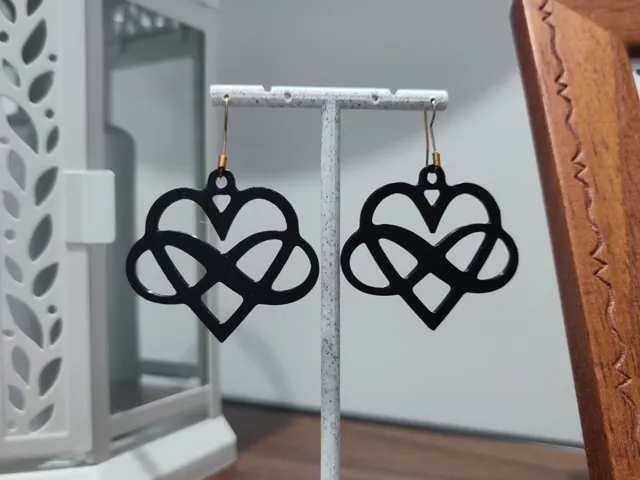 Aretes Corazón Infinito