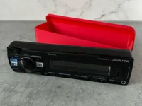 Boîtier universel pour façade d'autoradio — photo 1