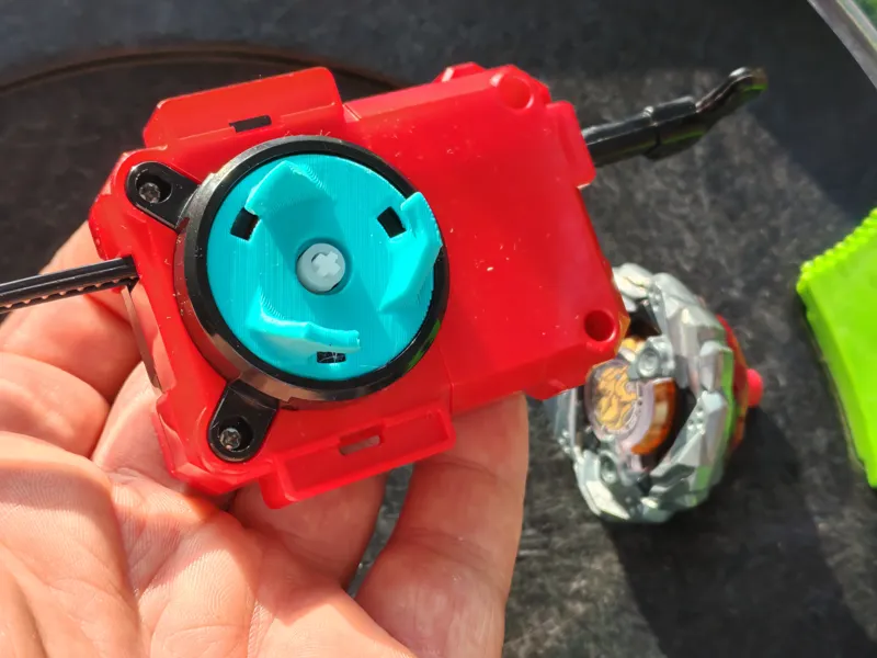 Beyblade x- Griffes / Dents de lanceur