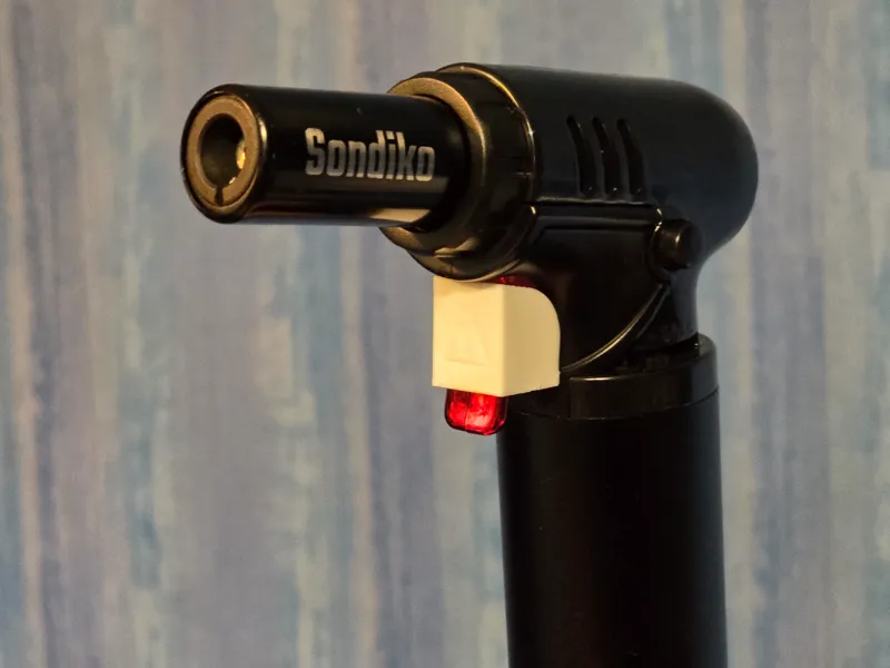 Mini blow torch trigger safety guard
