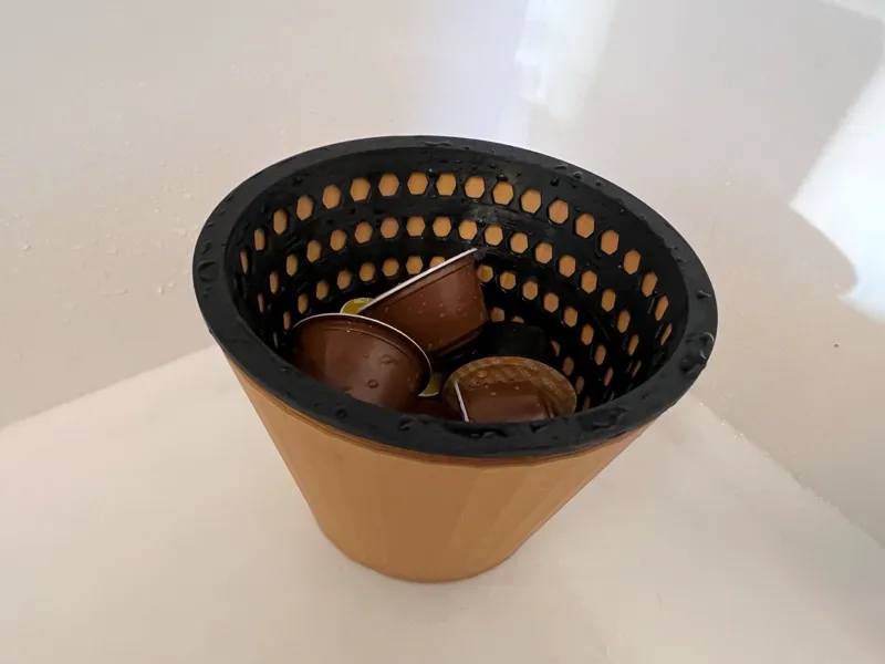 Trashcan Capsule