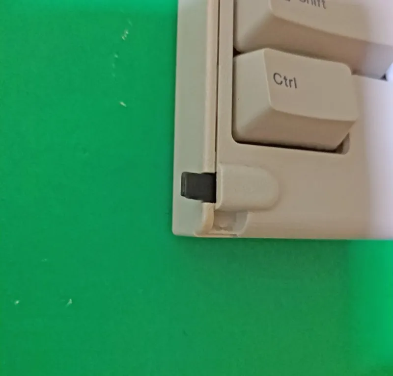 IBM PS/2 P70 /  P75 keyboard lock repair