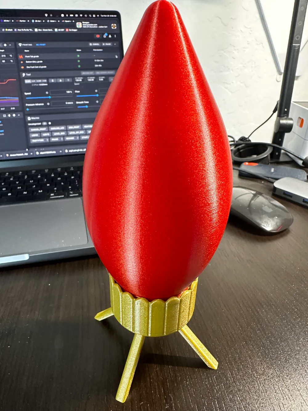 Classic Tall Christmas Bulb Figurine, statue, stash container by thelightspd MakerWorld