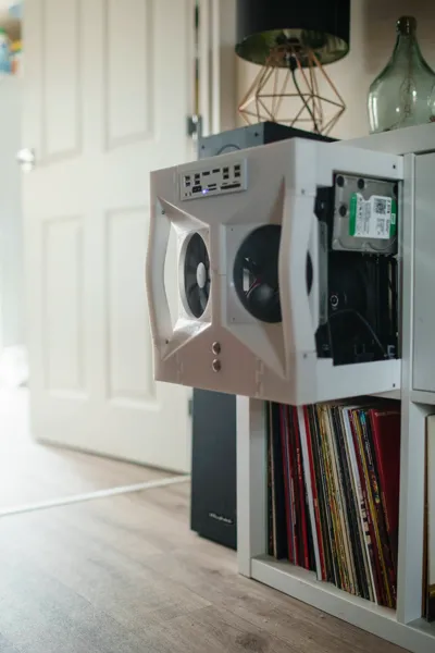 Custom KALLAX PC Case to fit inside an IKEA unit