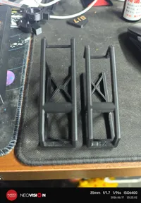 手枪模型玩具支架(加大加宽版)+铭牌.3mf