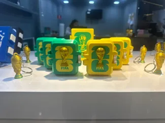 Caixa Pequena Figurinhas 2026
