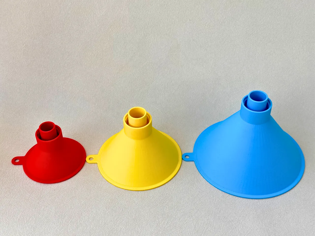 Screw On Funnel Set Shake Proof No Spill view 3