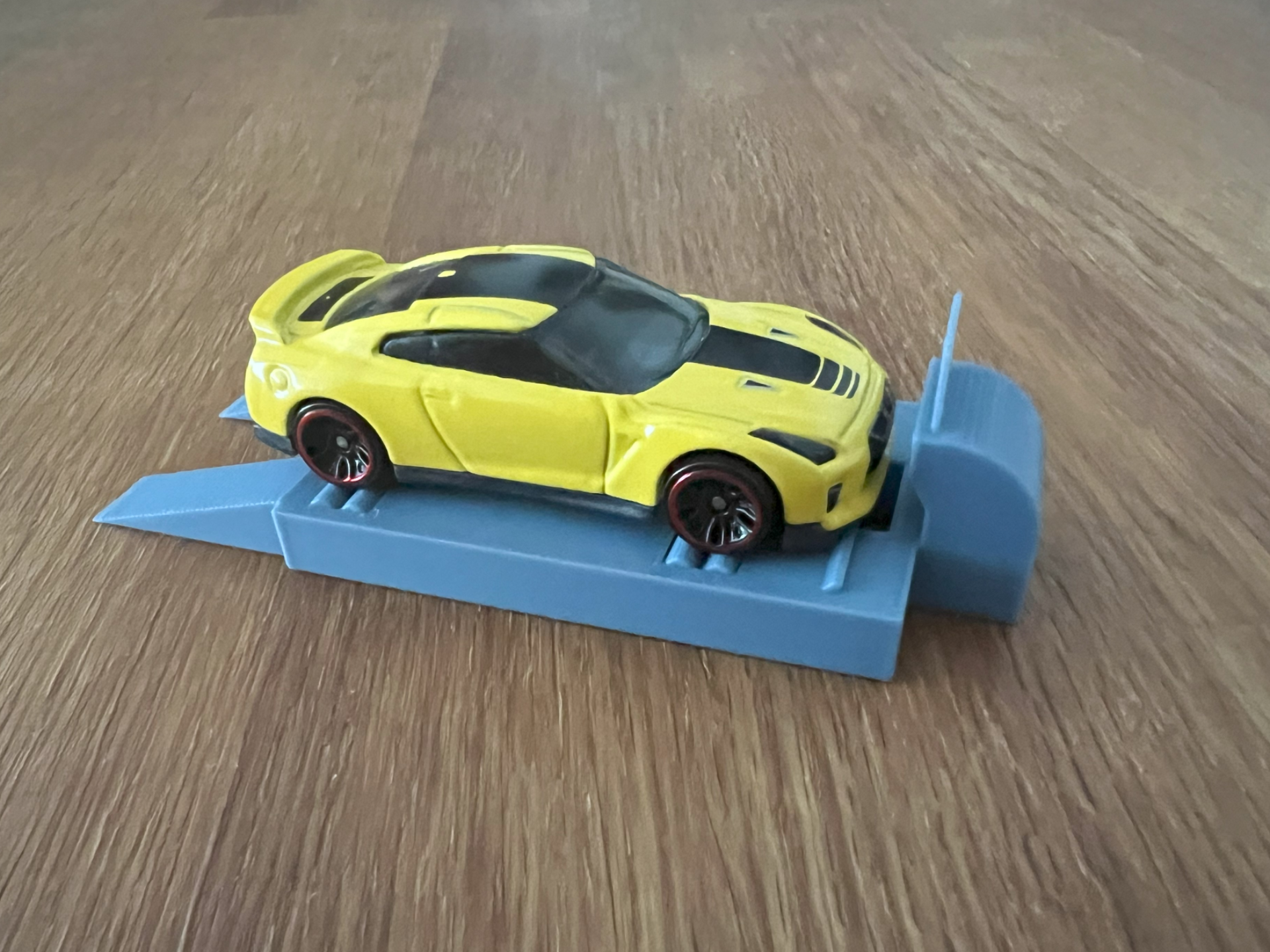 chassis dynamometer 1/64 scale car diorama garage