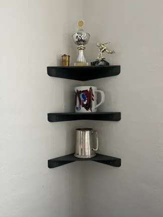 Corner shelf 200 x 200 mm.