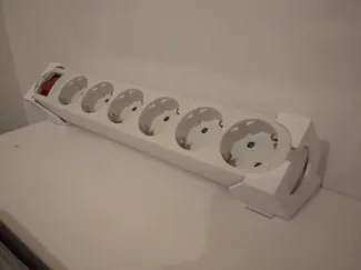 Steckdosenleiste Eckhalter