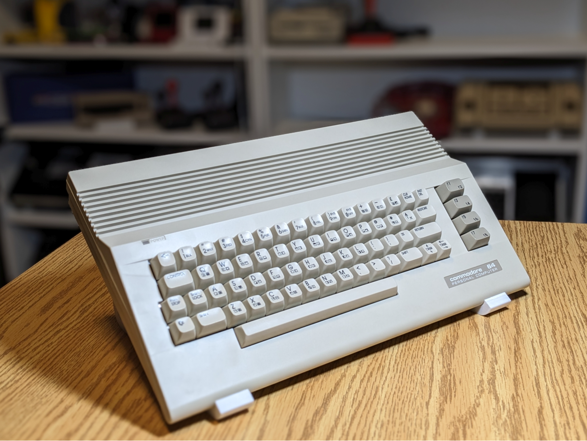 Commodore 64C Display Stand - 35° incline